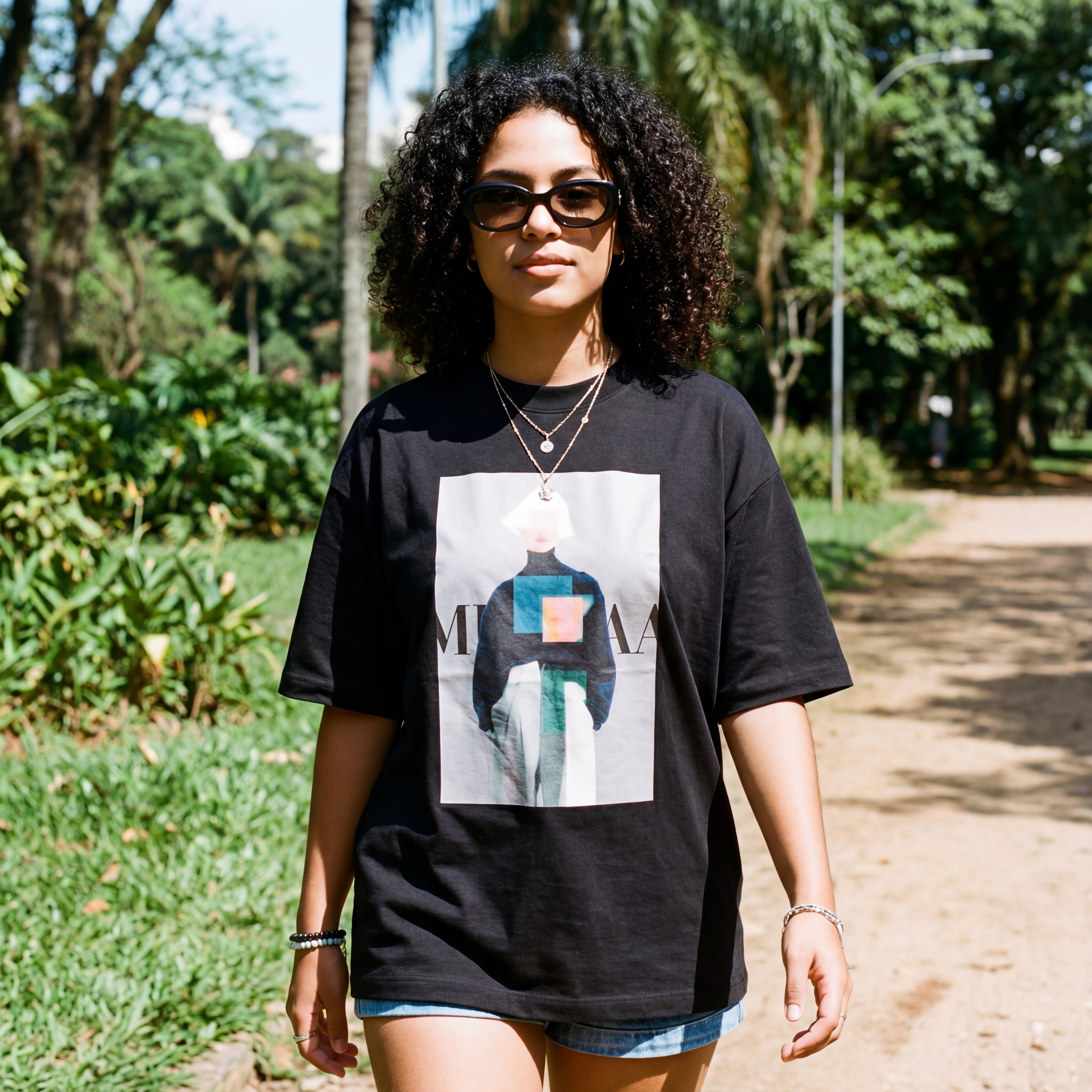 Camiseta Estampada Oversized Editorial